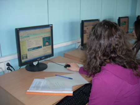 13.02.2012 г. Тук сме в компютърния кабинет. Запознаваме се със сайтове на други библиотеки.